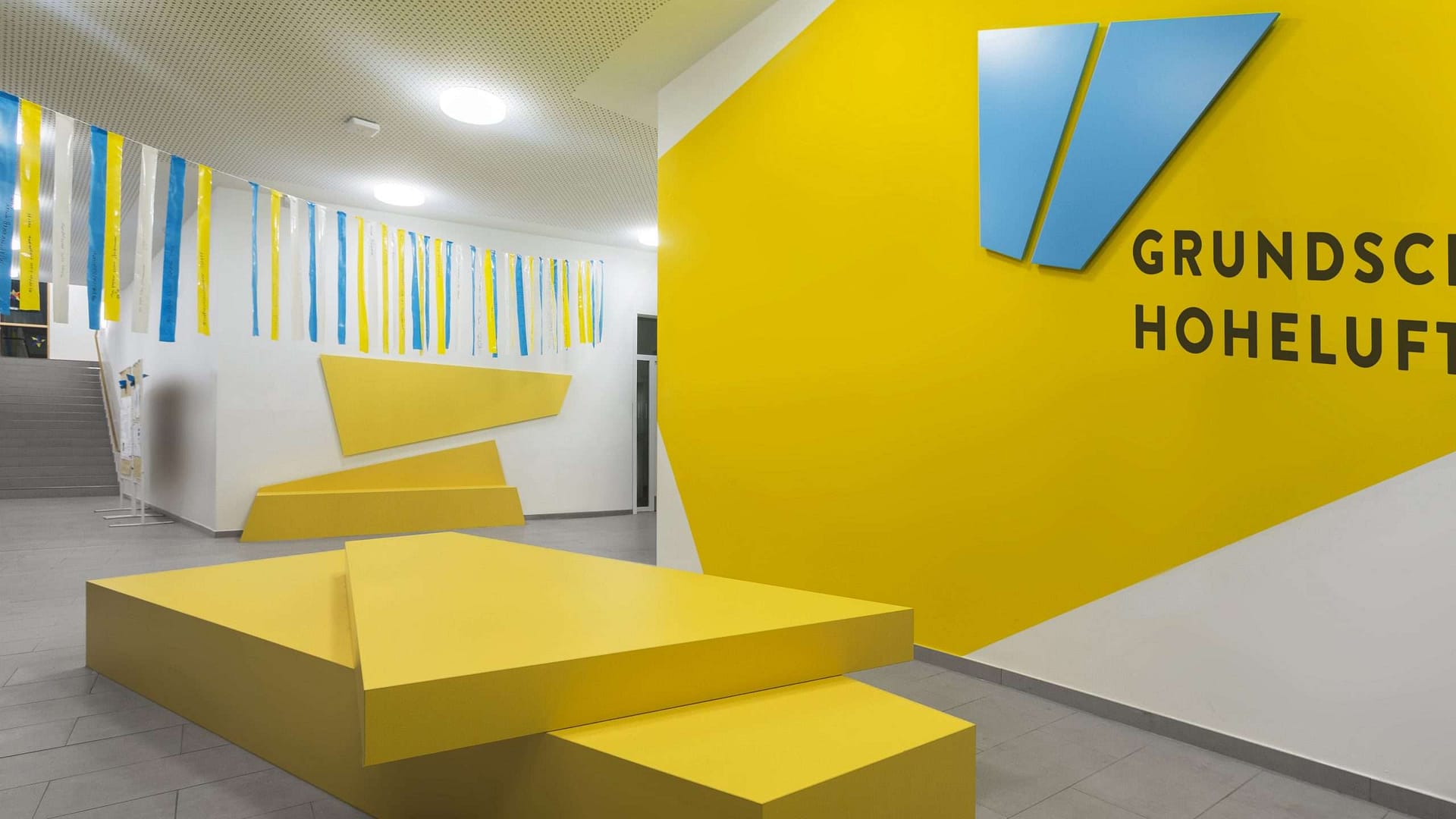 Grundschule Hoheluft - Innenarchitektur - Schulbau Hamburg - SBH - Eingangsbereich - Kompartments Grundschule Hoheluft - Innenarchitektur - Schulbau Hamburg - SBH - Eingangsbereich - Kompartments