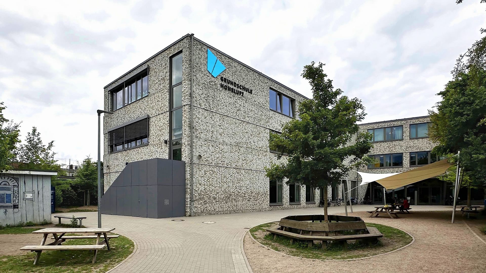 being-born-grundschule-hoheluft